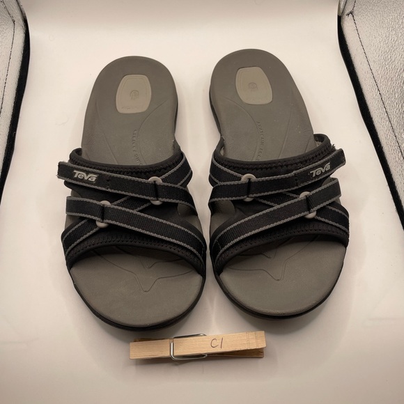 Teva Tirra women’s Black and Gray Slide Sandals size 6 - Picture 3 of 9